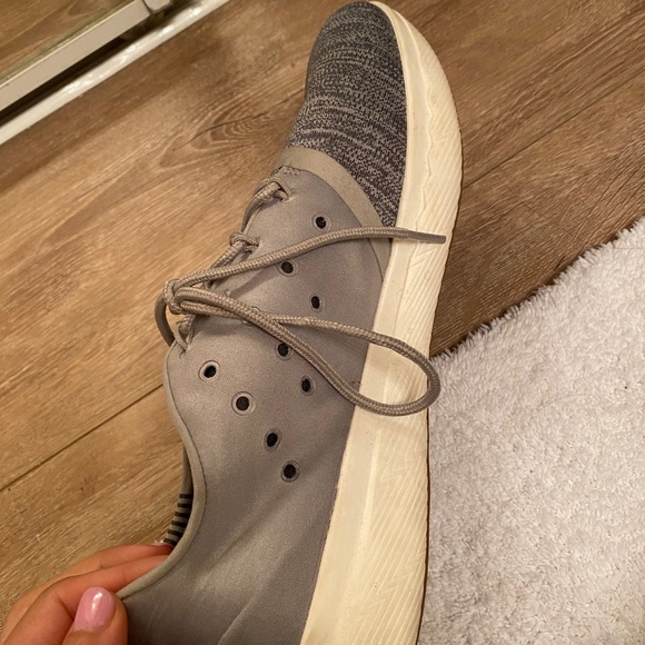 Under Armour shoes - Picture 4 of 5